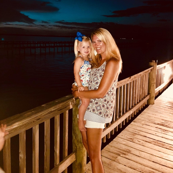 Meet your Posher, Hilary - Picture 1 of 1